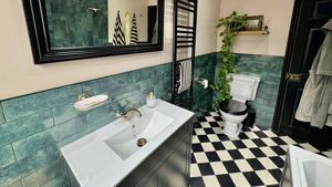 Photo 1- click for photo gallery